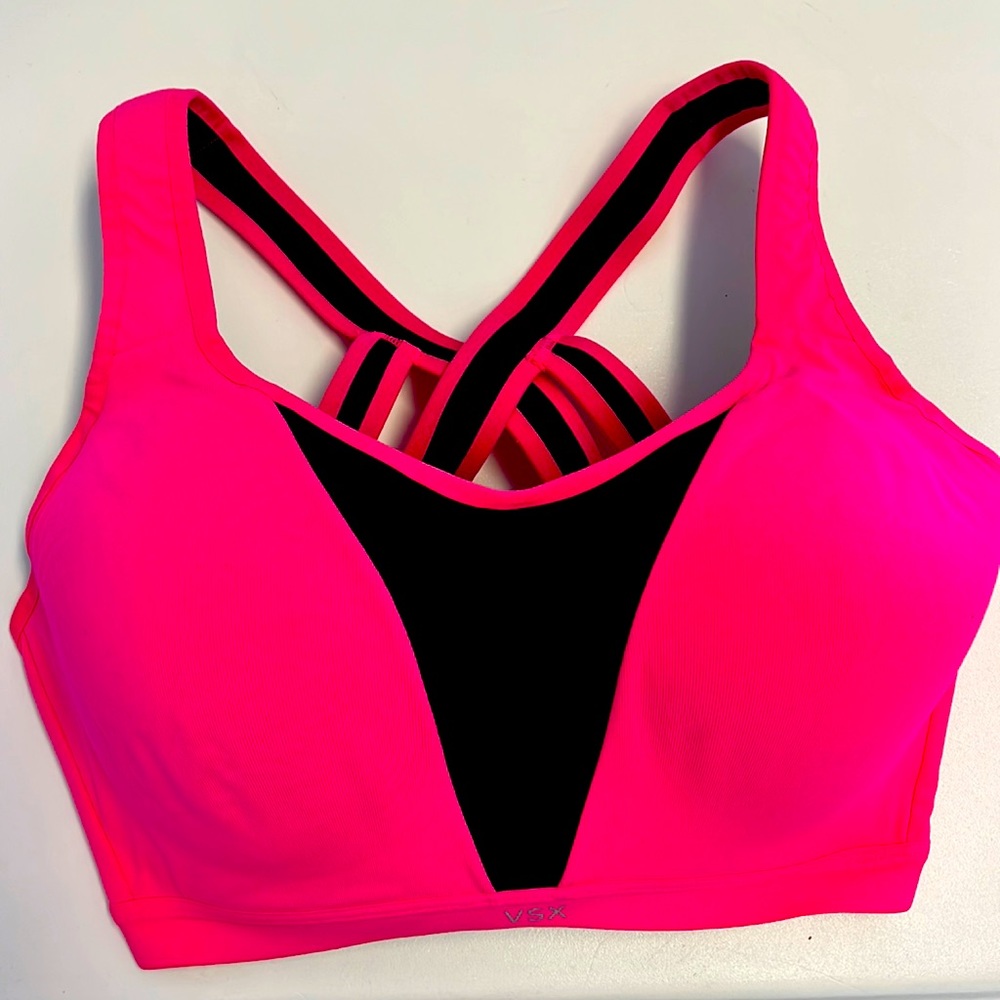 Like new VS Sport bra 34 DDD